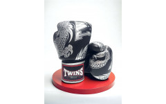 Боксерские перчатки TWINS Special FBGVL3-49 black-silver 12 oz
