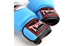 Боксерские перчатки Twins Special BGVL3 light blue 12 oz Боксерские перчатки Twins Special BGVL3 light blue 12 oz